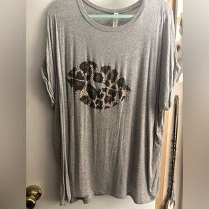 Size 2x leopard lips